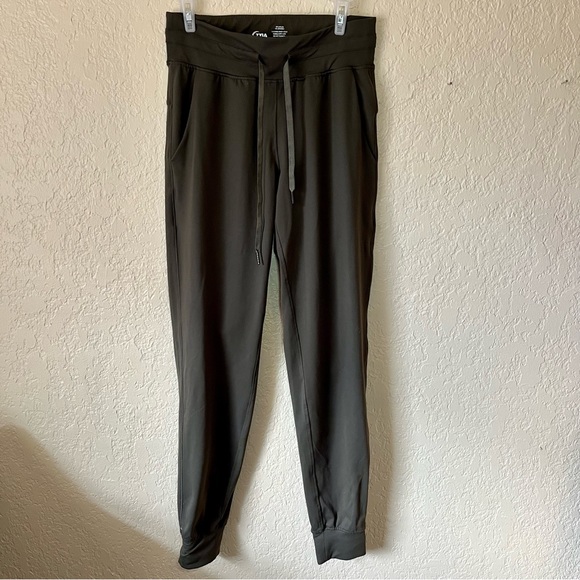 Zyia Active Olive Green Ascend High Rise Joggers Pants Size Large - Picture 3 of 13